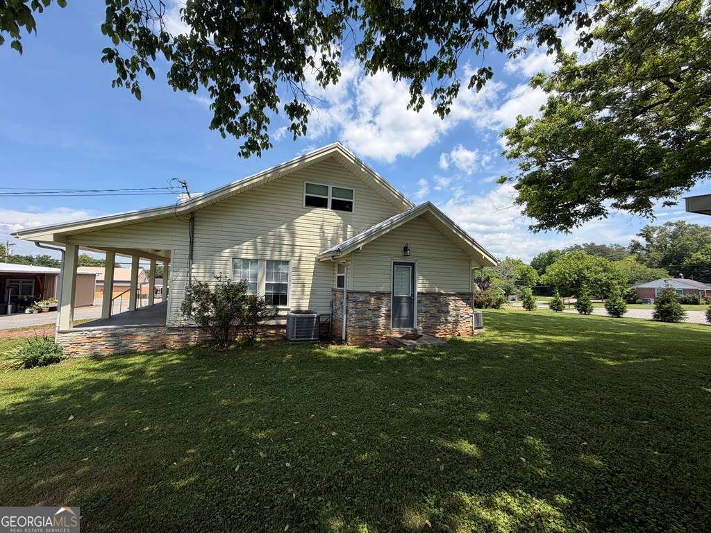 17 Town Square Road Property Photo 17