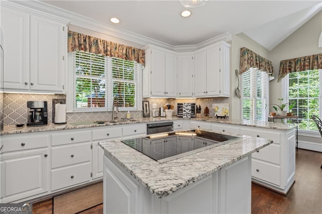 256 Westchester Drive Property Photo 8