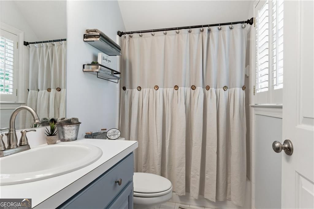 256 Westchester Drive Property Photo 18