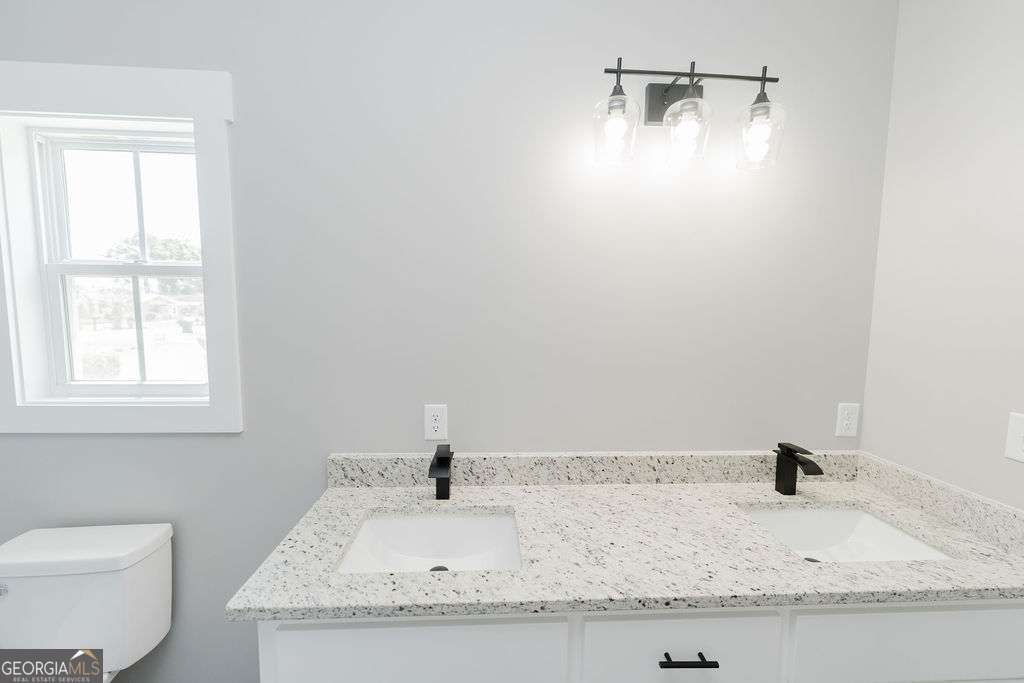 110 Pine Point Circle Property Photo 17