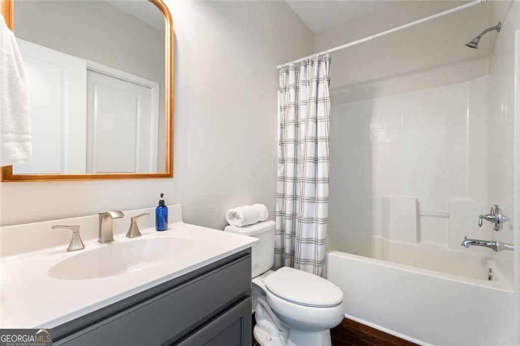 6263 Cedar Spring Lane Property Photo 10