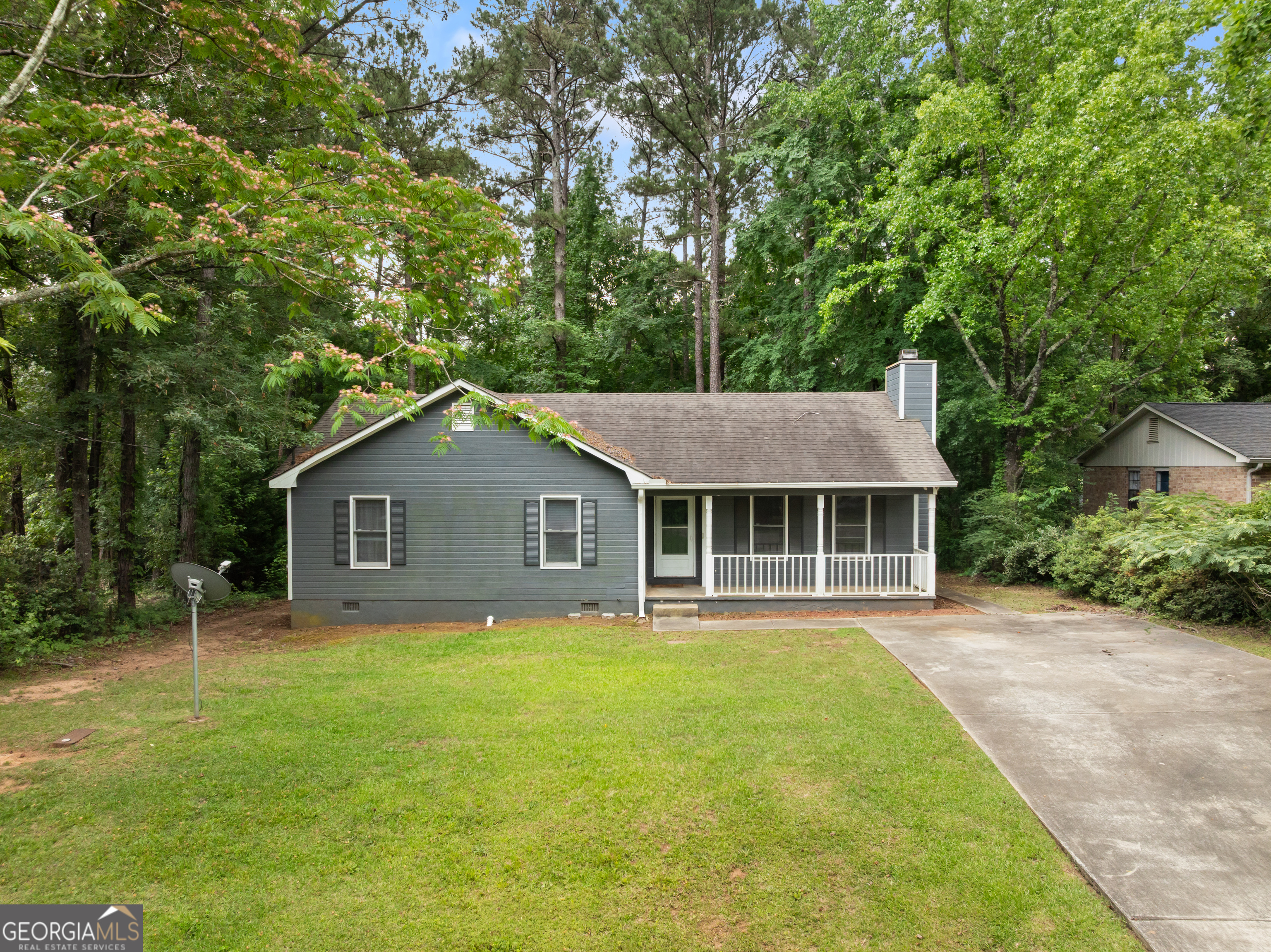 2055 Greentree Parkway Property Photo 2