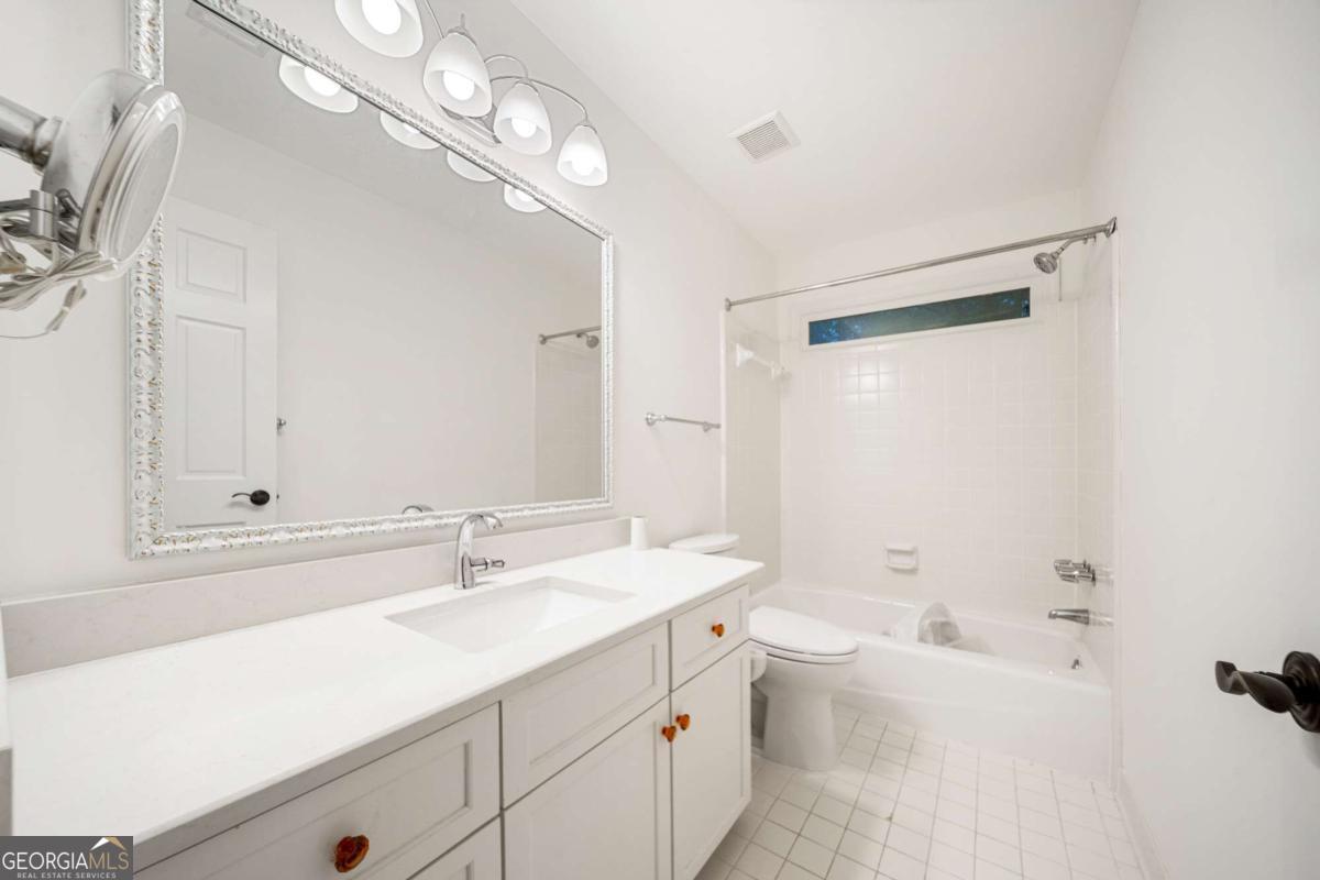261 Powers Park Way Ne Property Photo 45