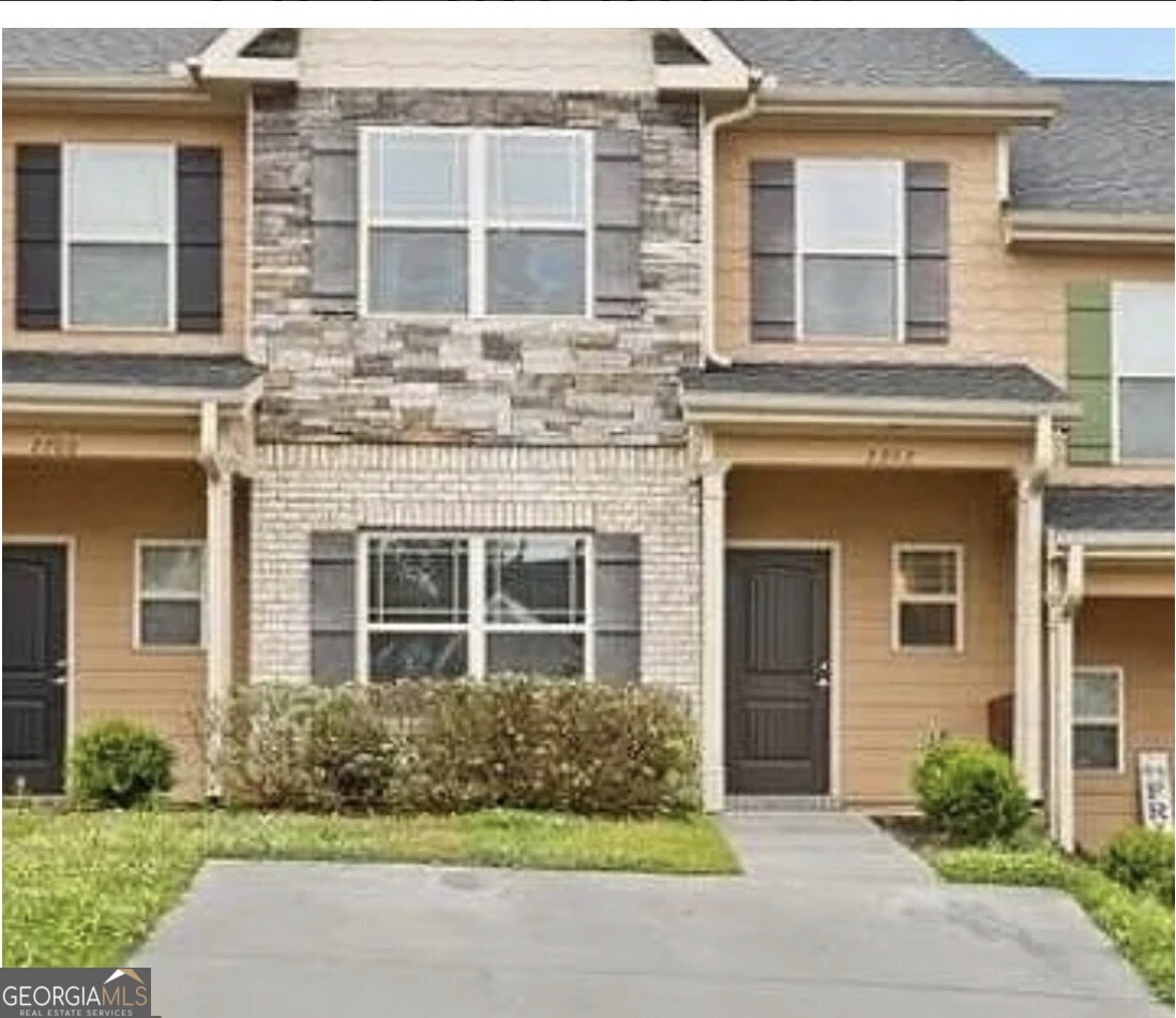 2202 Miranda Drive Property Photo 1