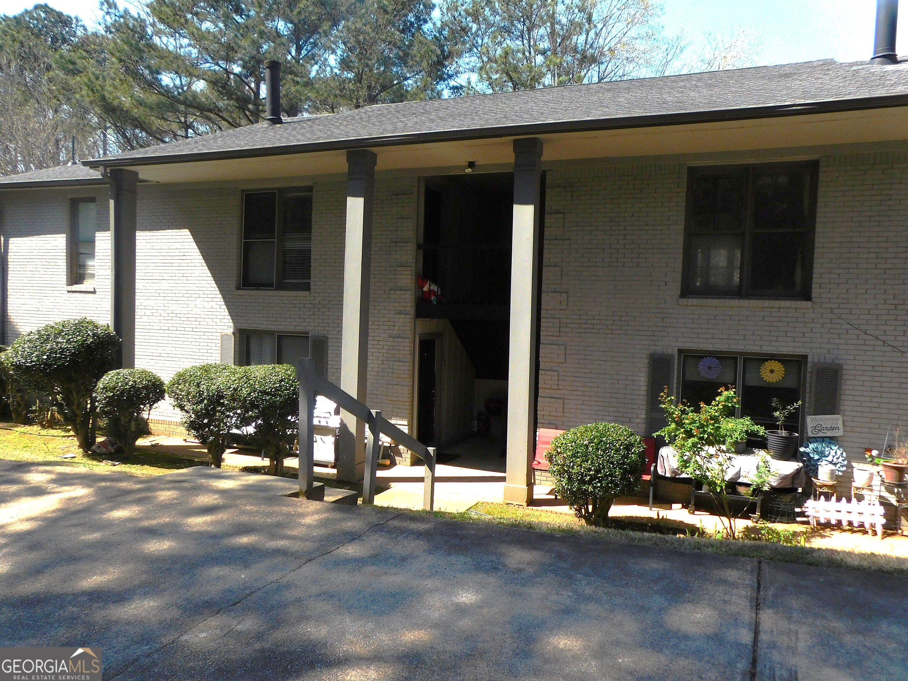 1286 Britain Drive Property Photo 1