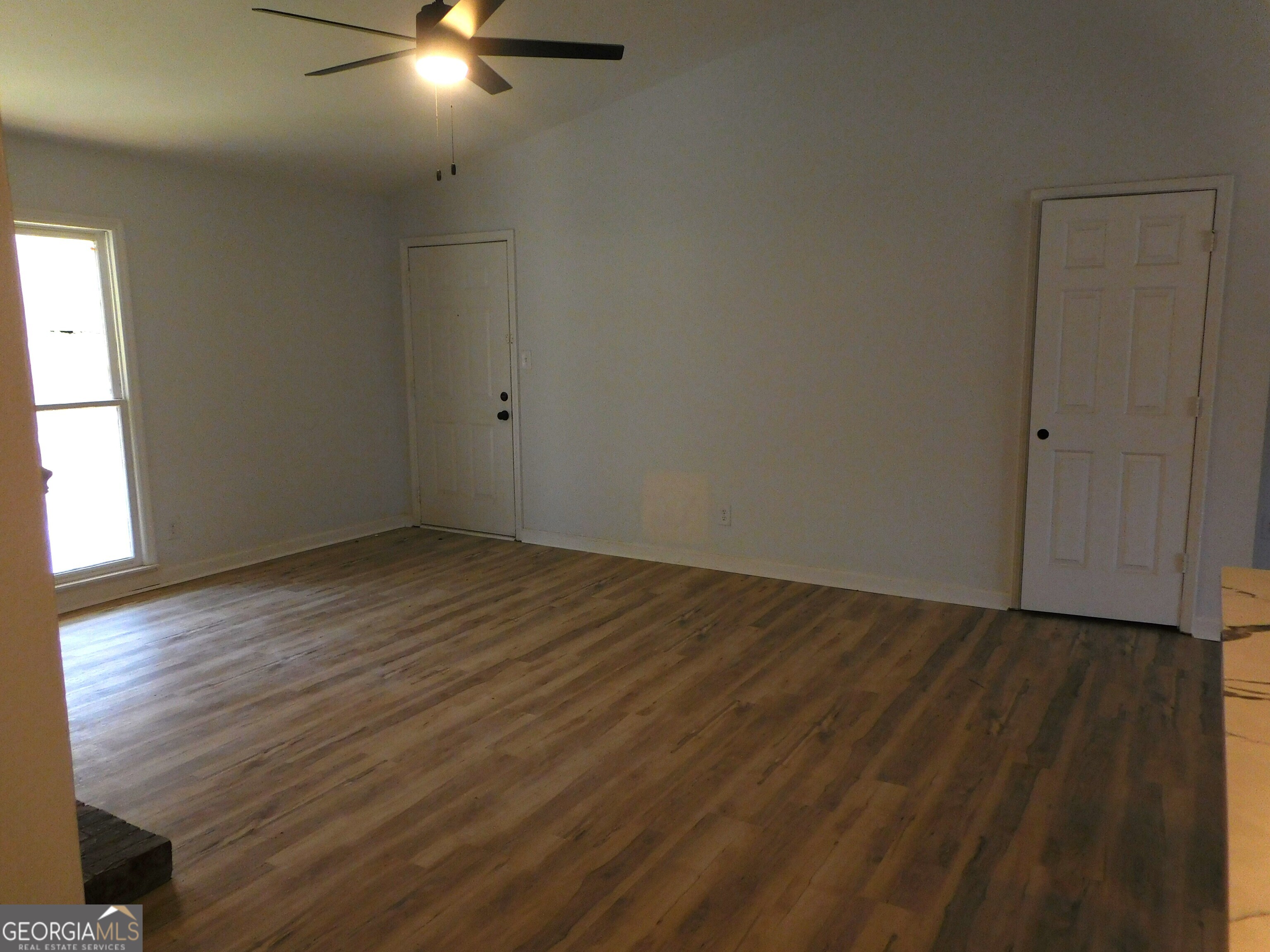1286 Britain Drive Property Photo 4