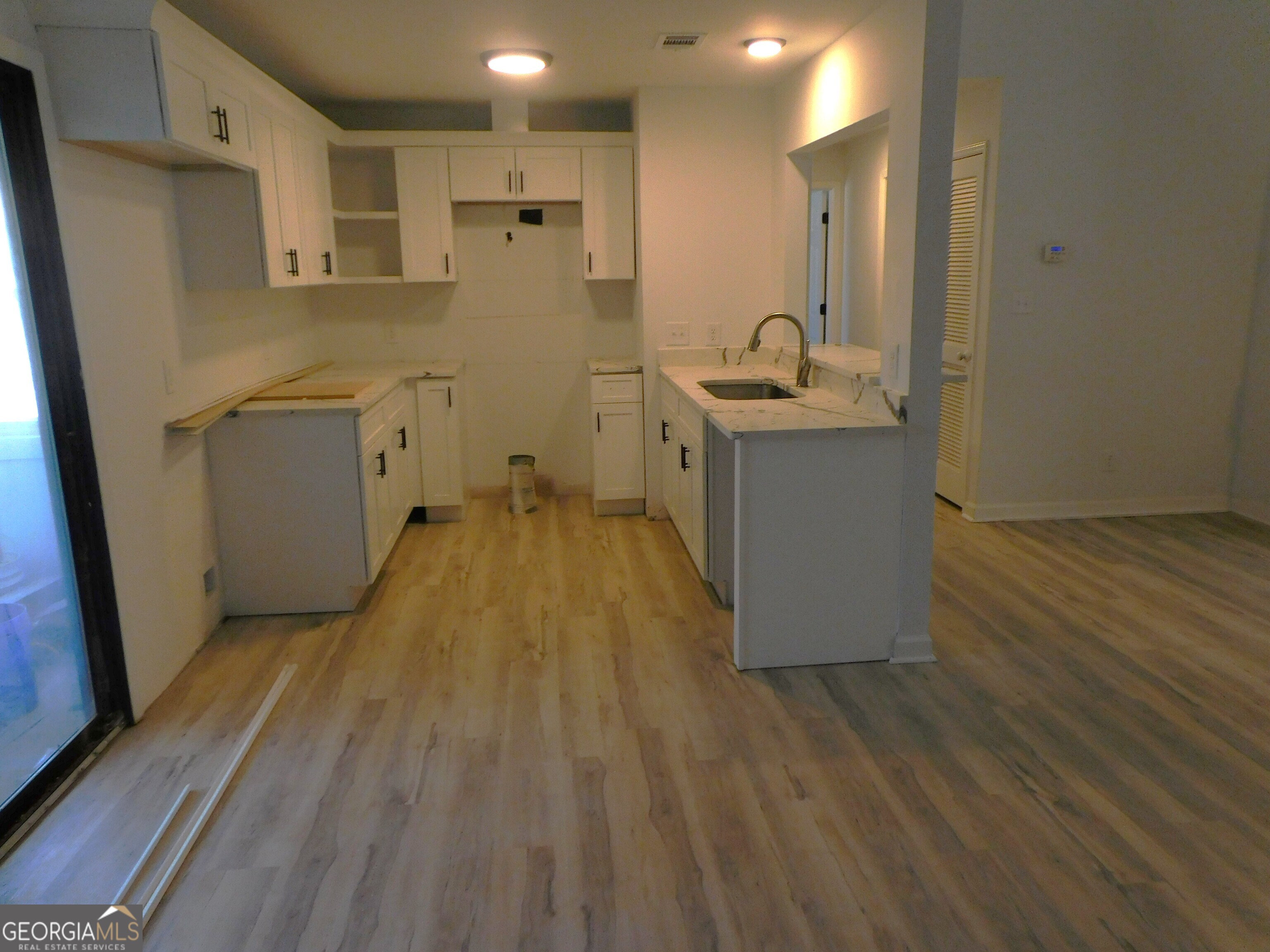 1286 Britain Drive Property Photo 6