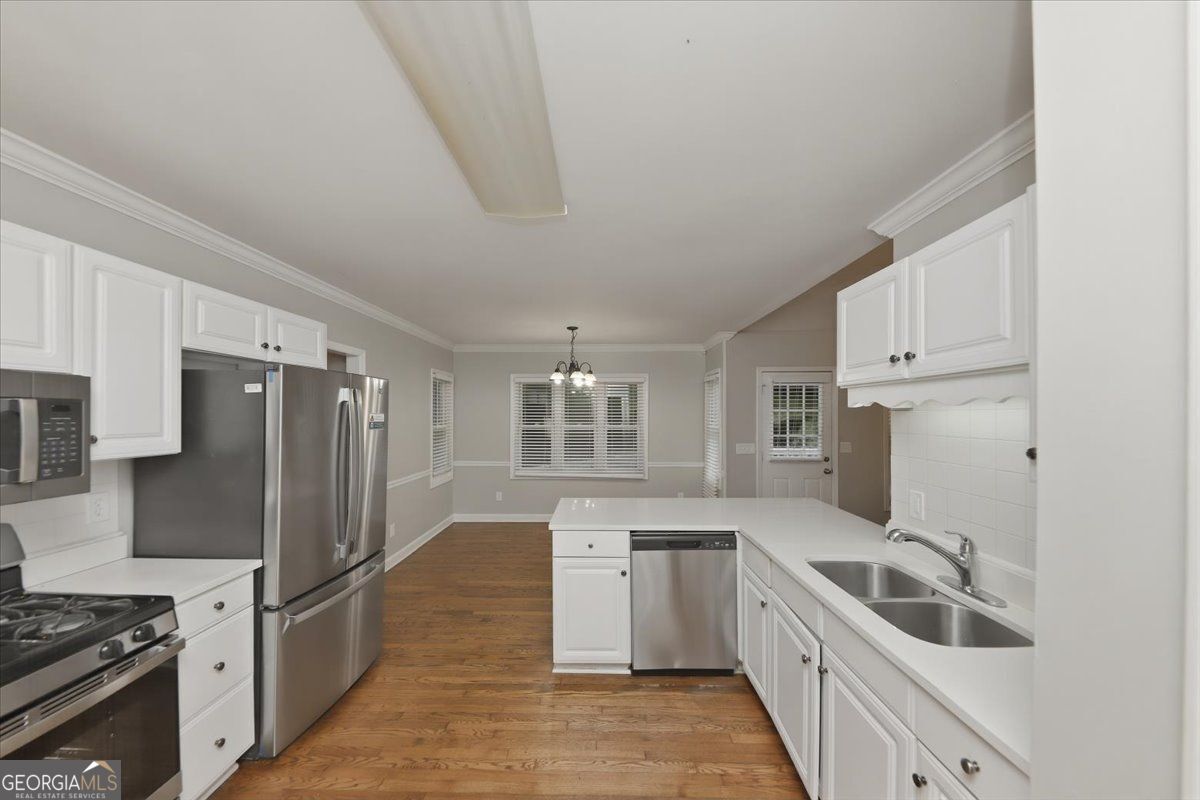 1798 Poinsettia Drive Property Photo 14