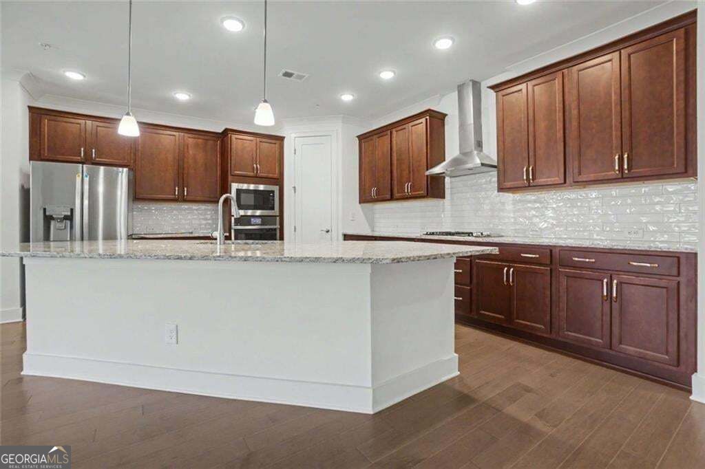 226 Floral Valley Drive Property Photo 8