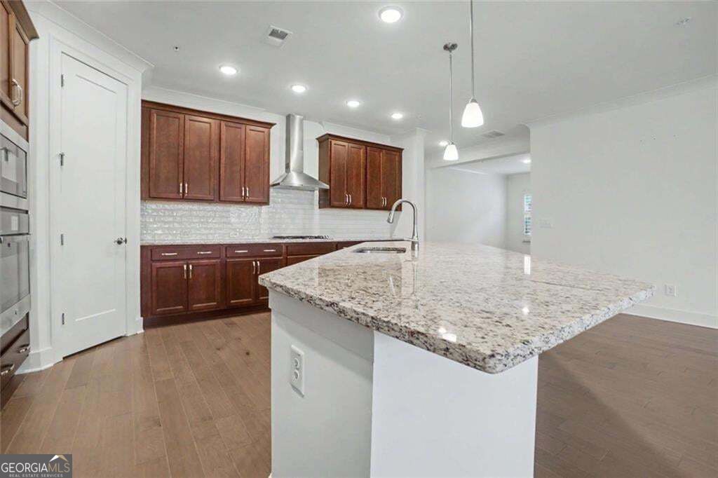 226 Floral Valley Drive Property Photo 13
