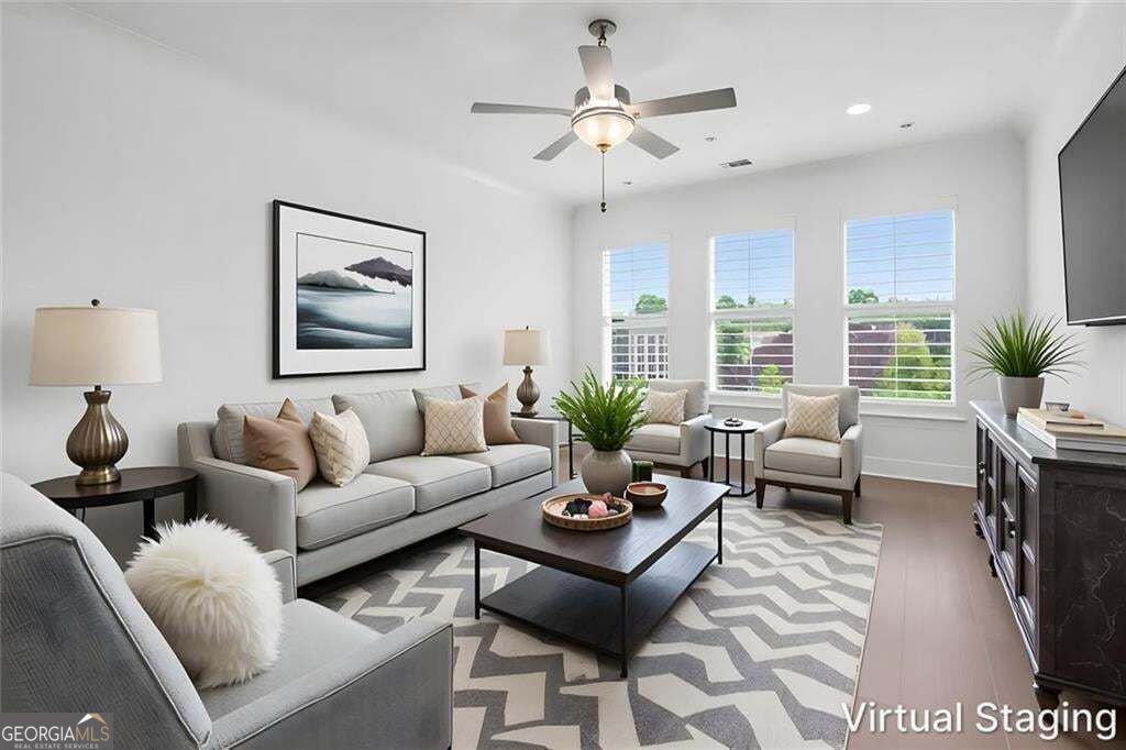 226 Floral Valley Drive Property Photo 17