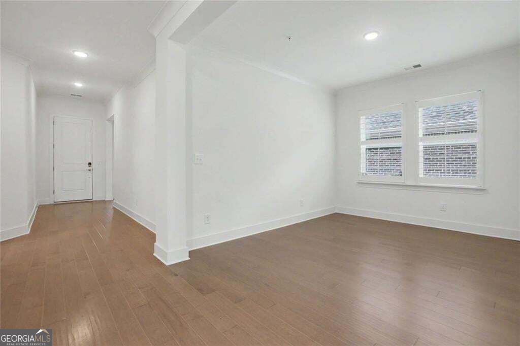226 Floral Valley Drive Property Photo 19