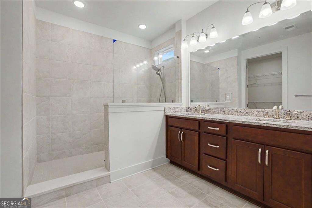 226 Floral Valley Drive Property Photo 24