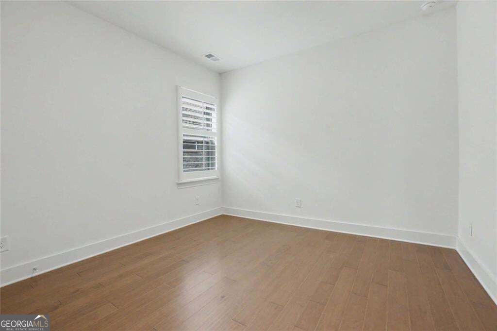 226 Floral Valley Drive Property Photo 29
