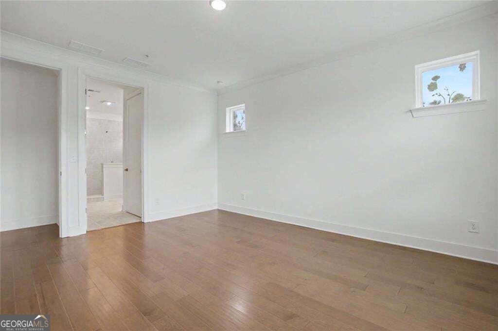 226 Floral Valley Drive Property Photo 32