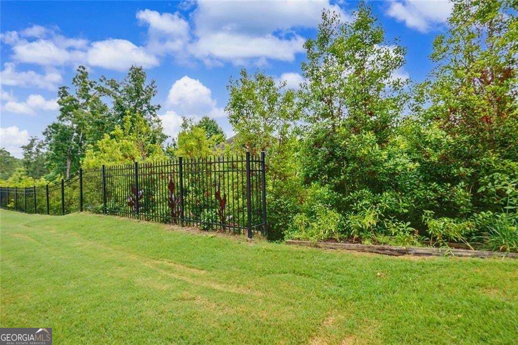226 Floral Valley Drive Property Photo 40