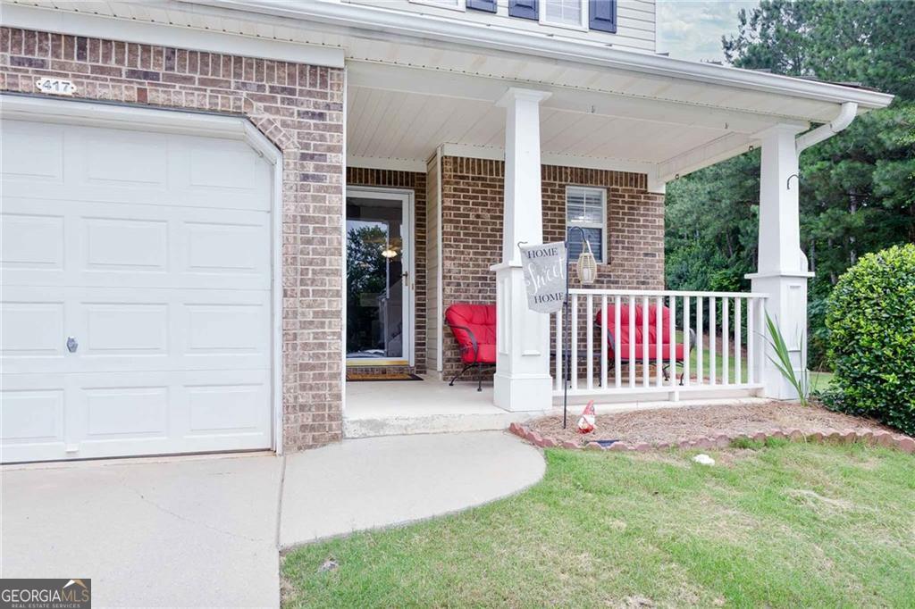 417 Red Coat Lane Property Photo 2
