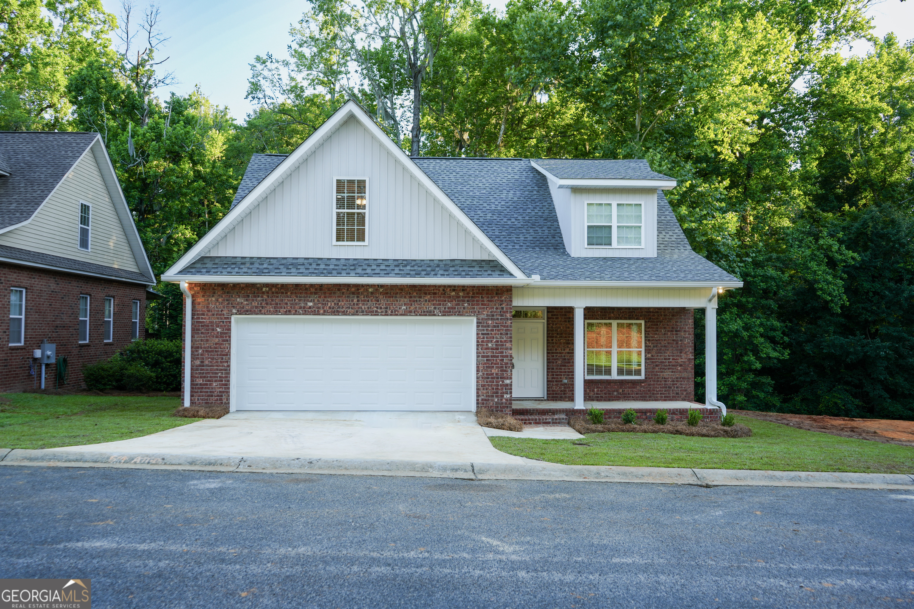 118 Fox Fire Court Property Photo 1