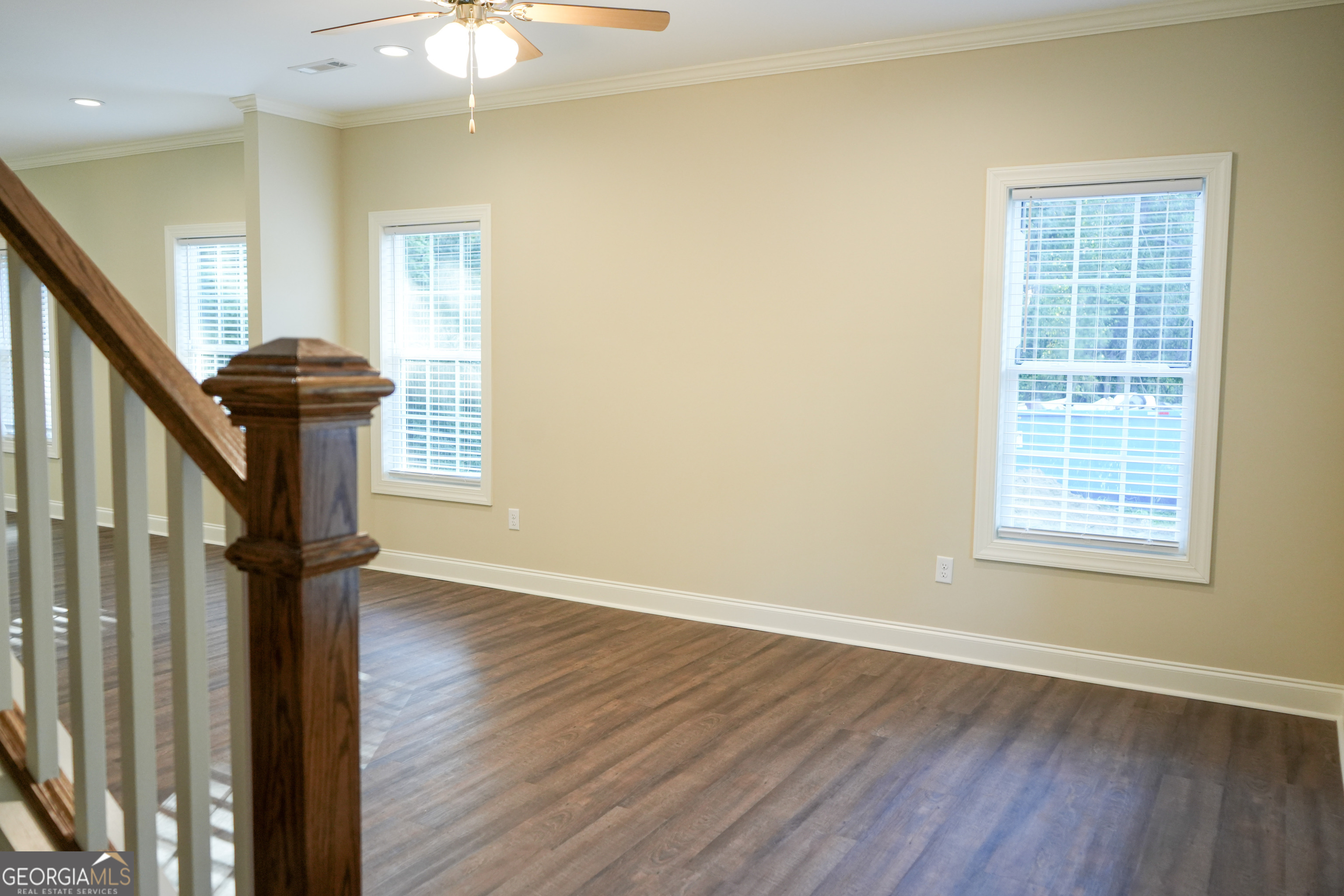 118 Fox Fire Court Property Photo 5