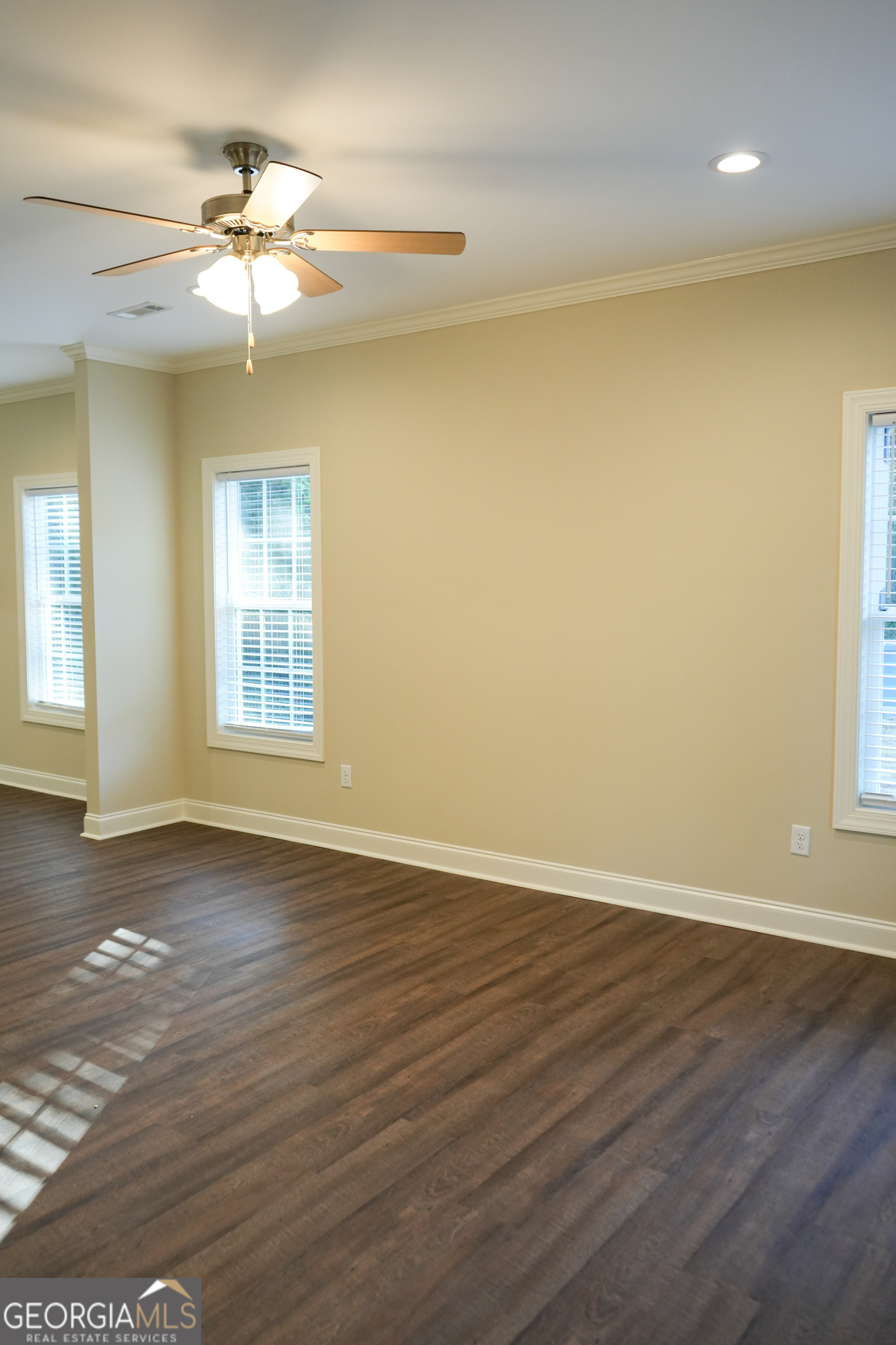 118 Fox Fire Court Property Photo 6