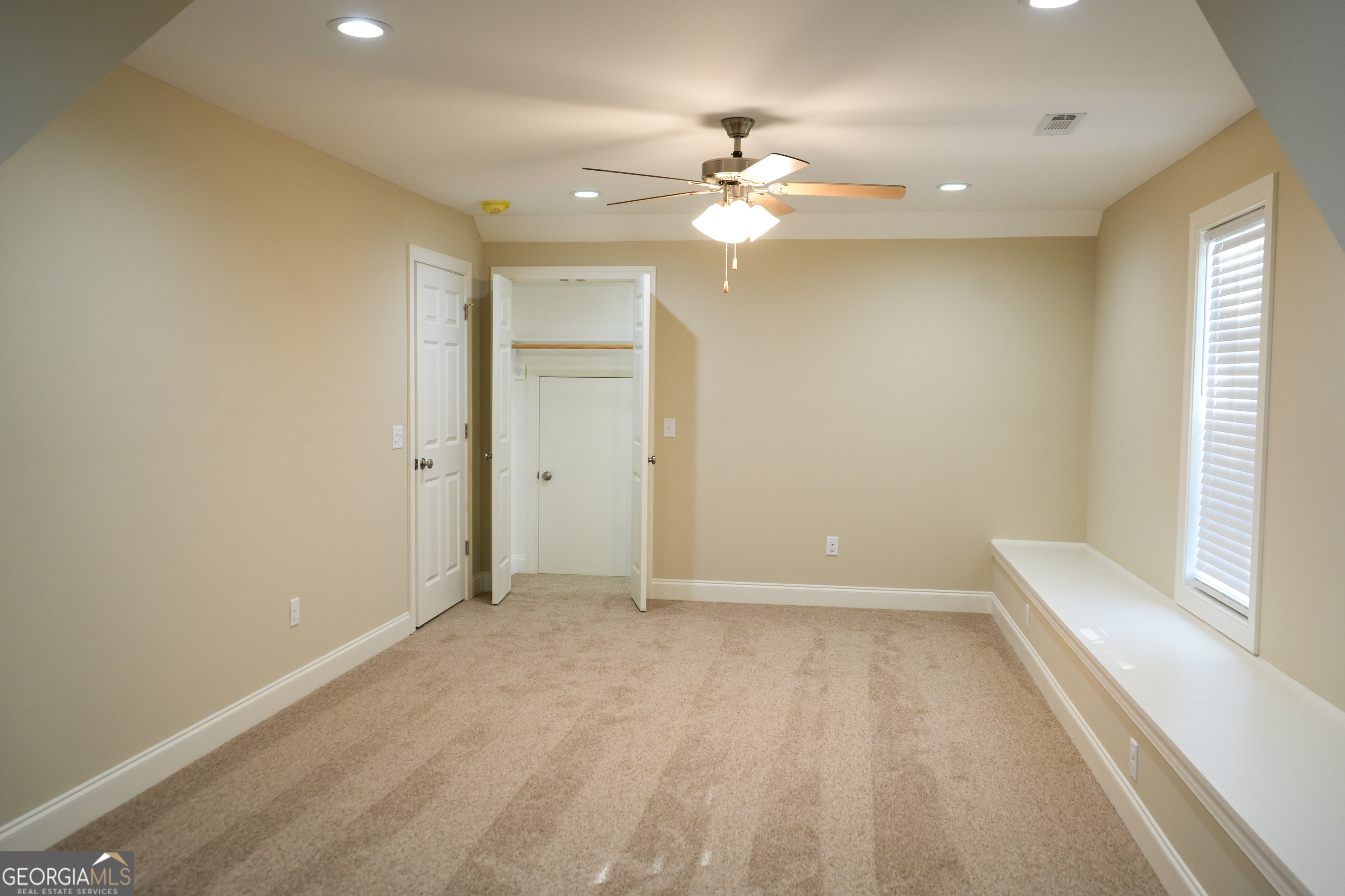 118 Fox Fire Court Property Photo 33