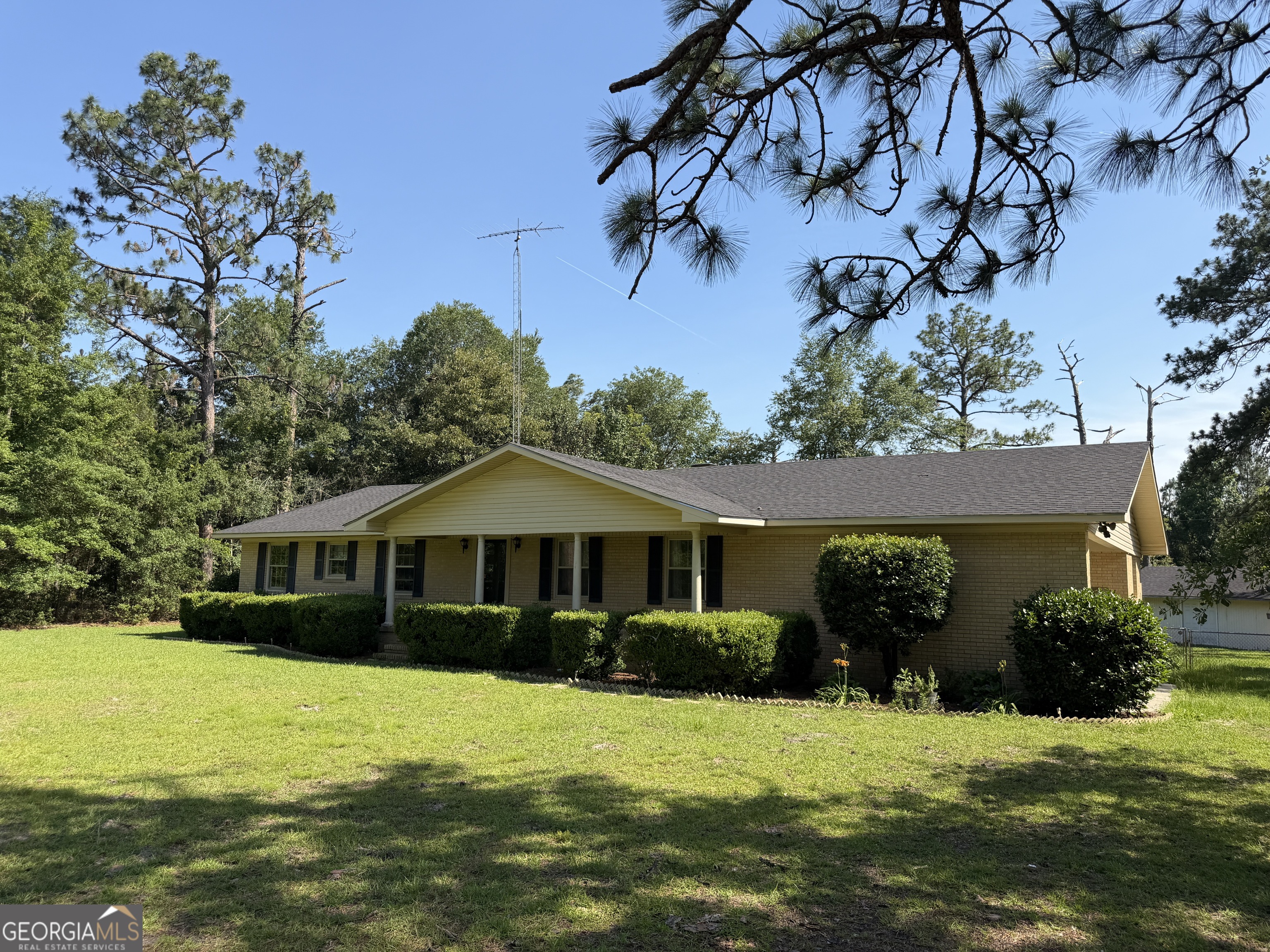 257 Lonnie Burke Road Property Photo 2
