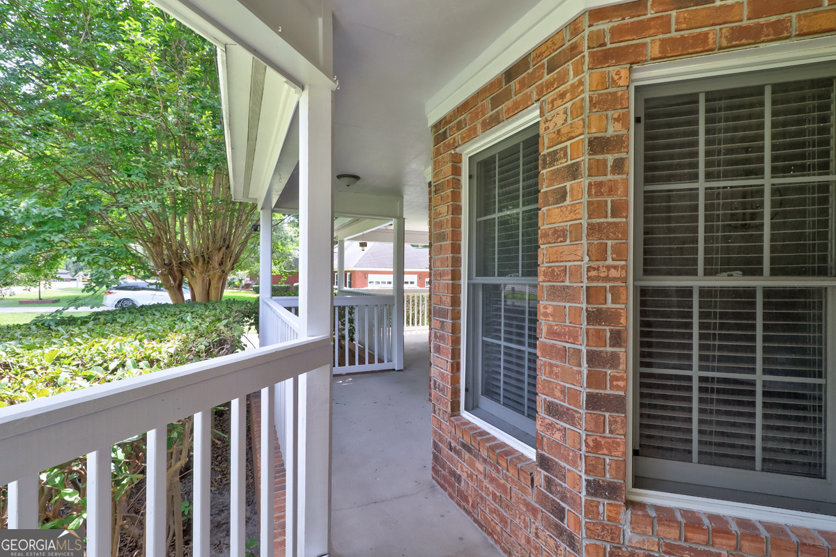 113 Red Bluff Circle Property Photo 2