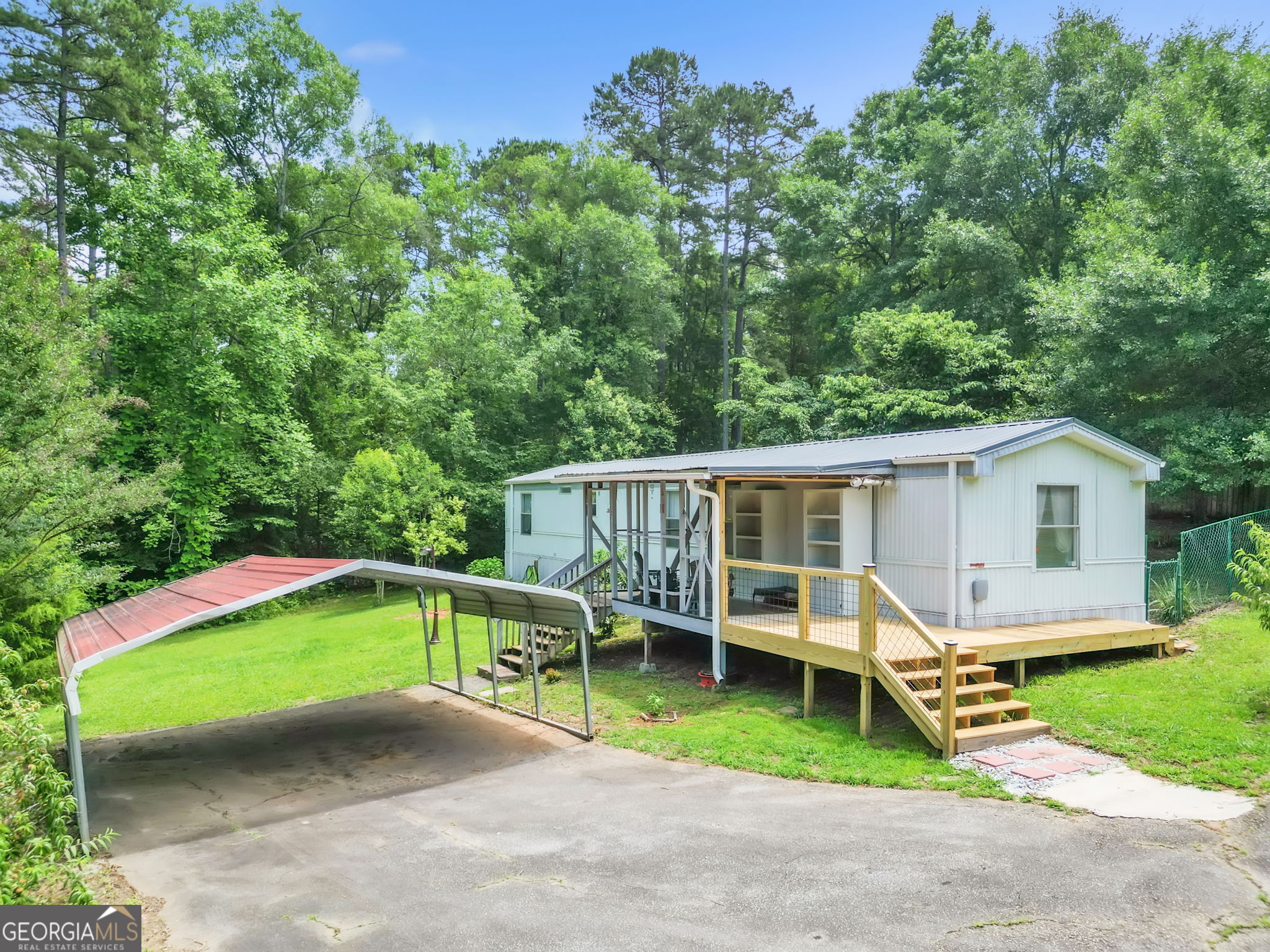 506 Charlies Creek Road Property Photo 1