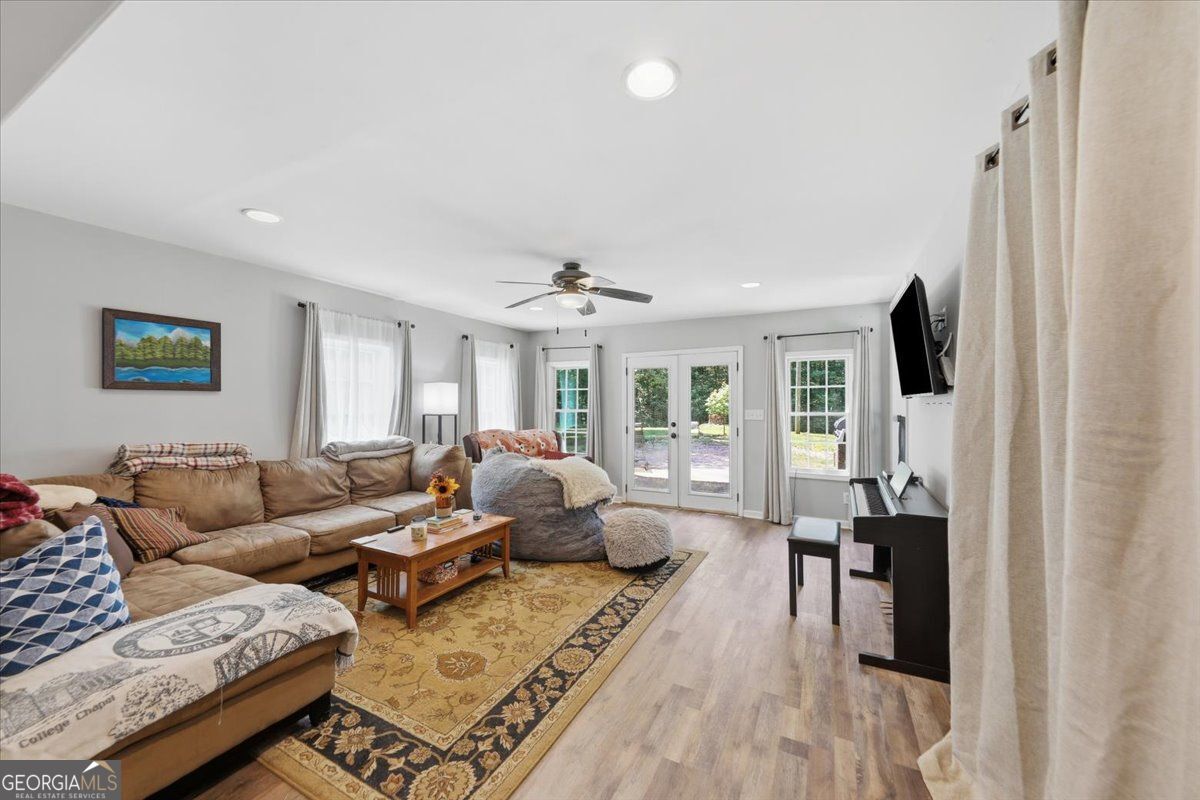 2607 Cochran Road Property Photo 8