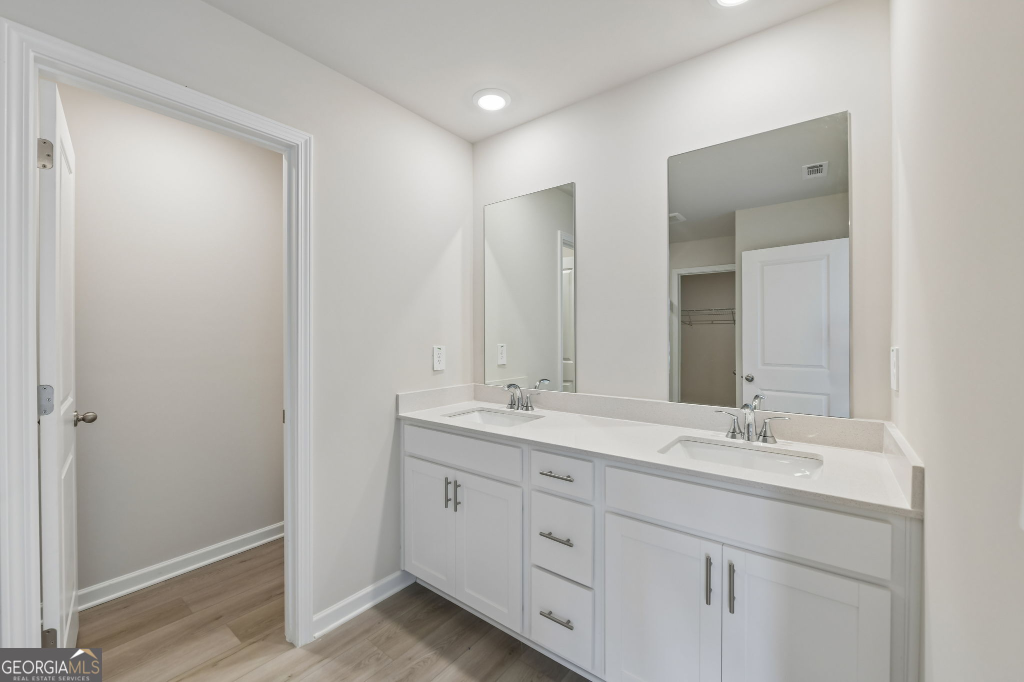 3189 Misty Springs Path Property Photo 29