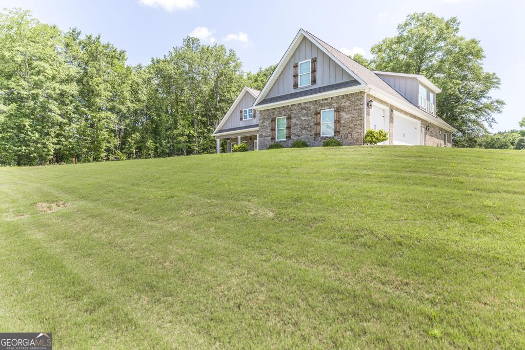 374 Carrick Way Property Photo 4