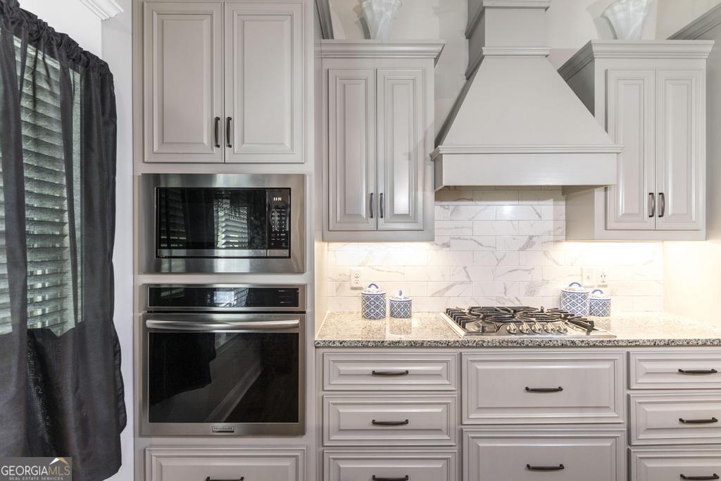 374 Carrick Way Property Photo 16