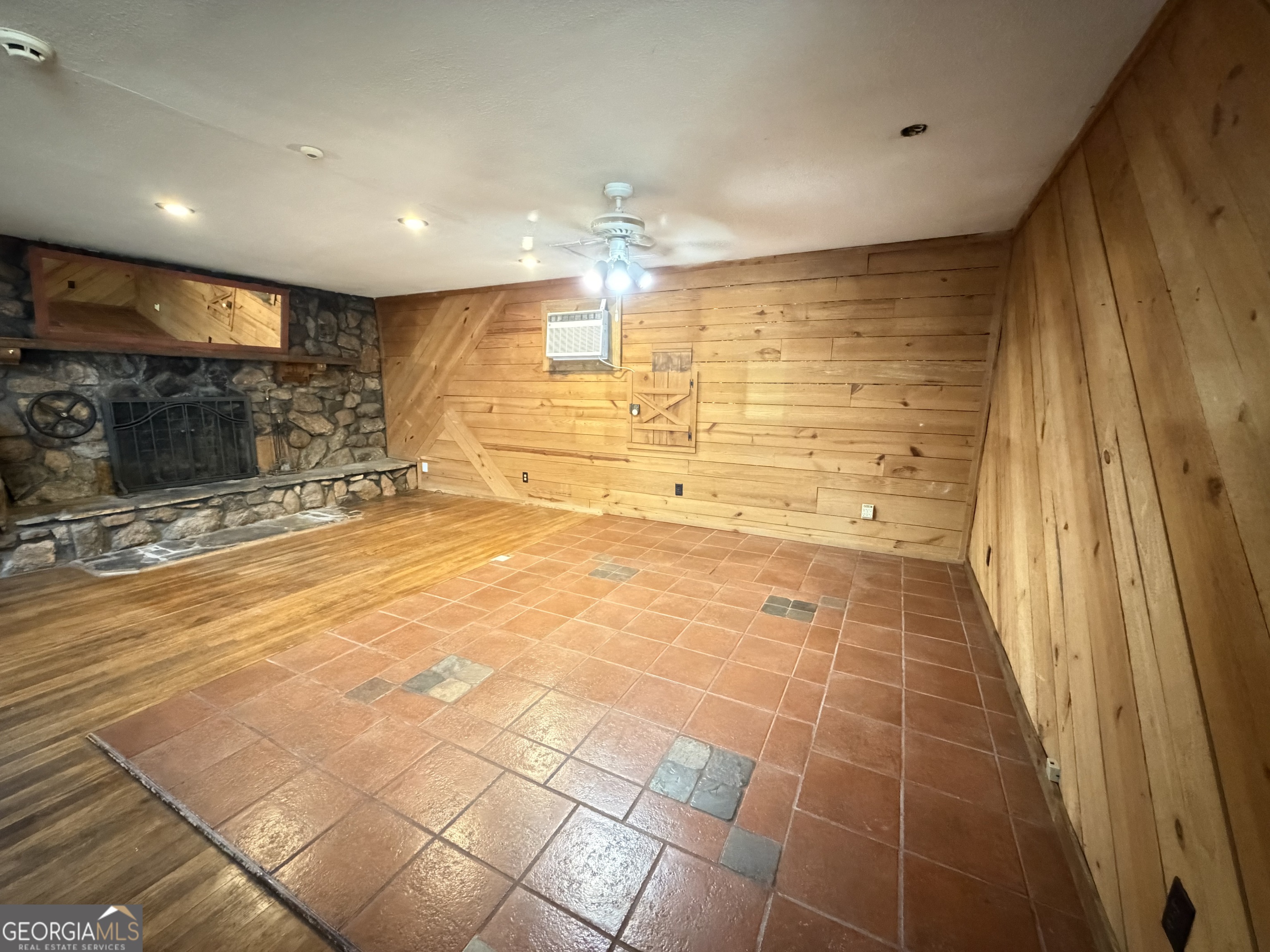 1054 College Station Road Property Photo 4