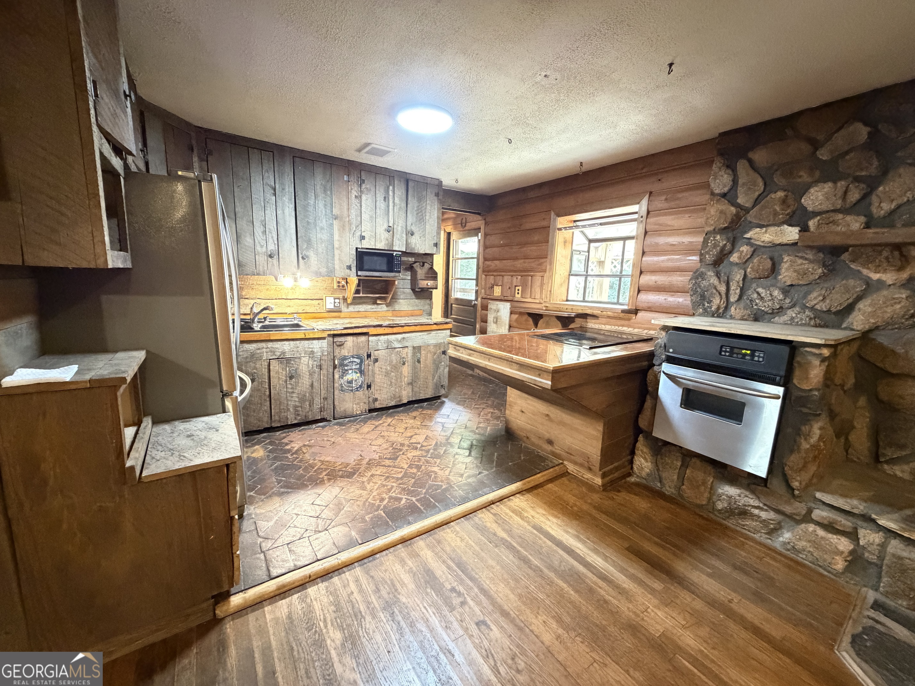 1054 College Station Road Property Photo 5