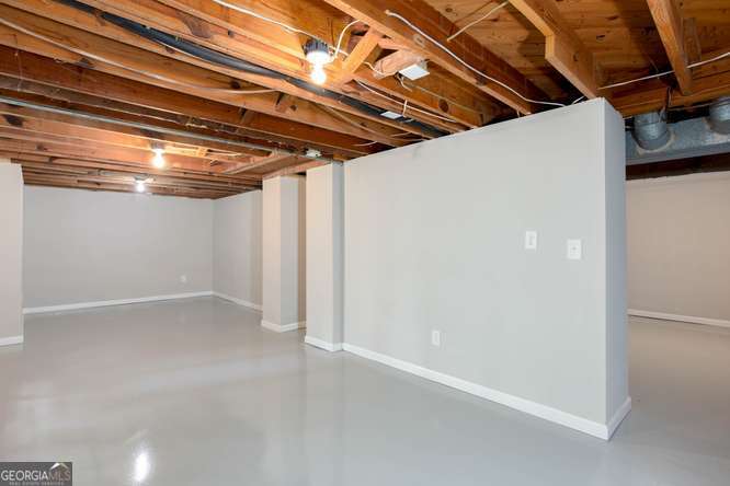 100 Ridgewood Drive Property Photo 23