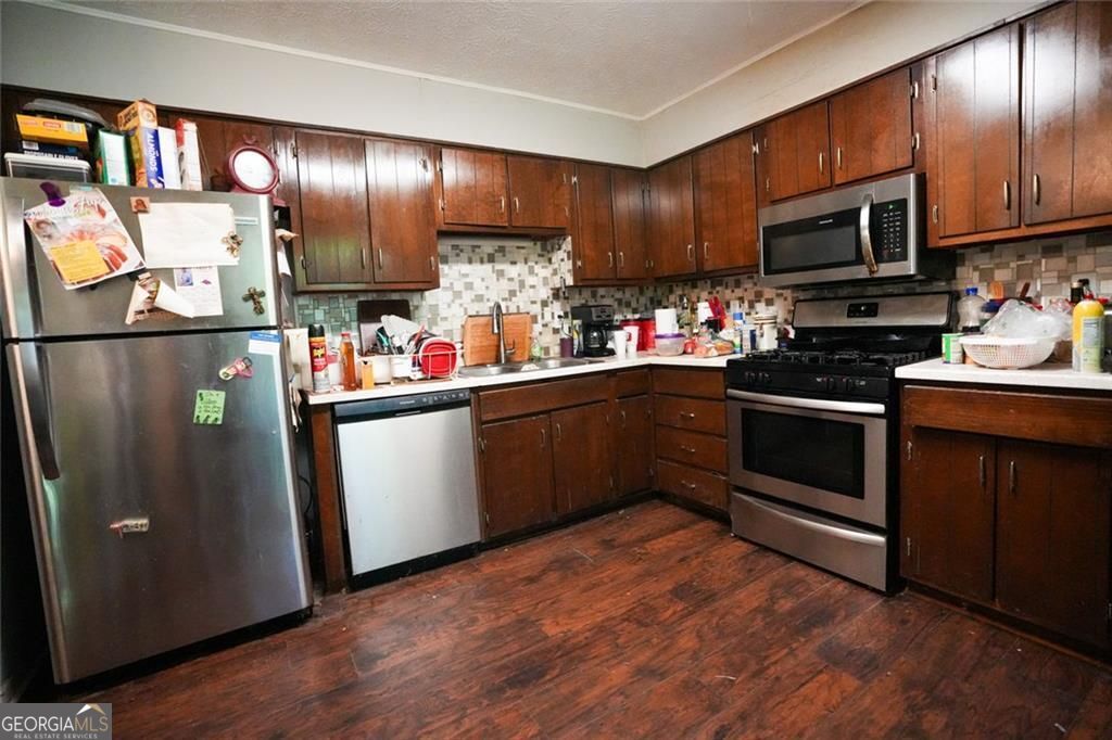 8265 Park Ridge Drive Property Photo 5