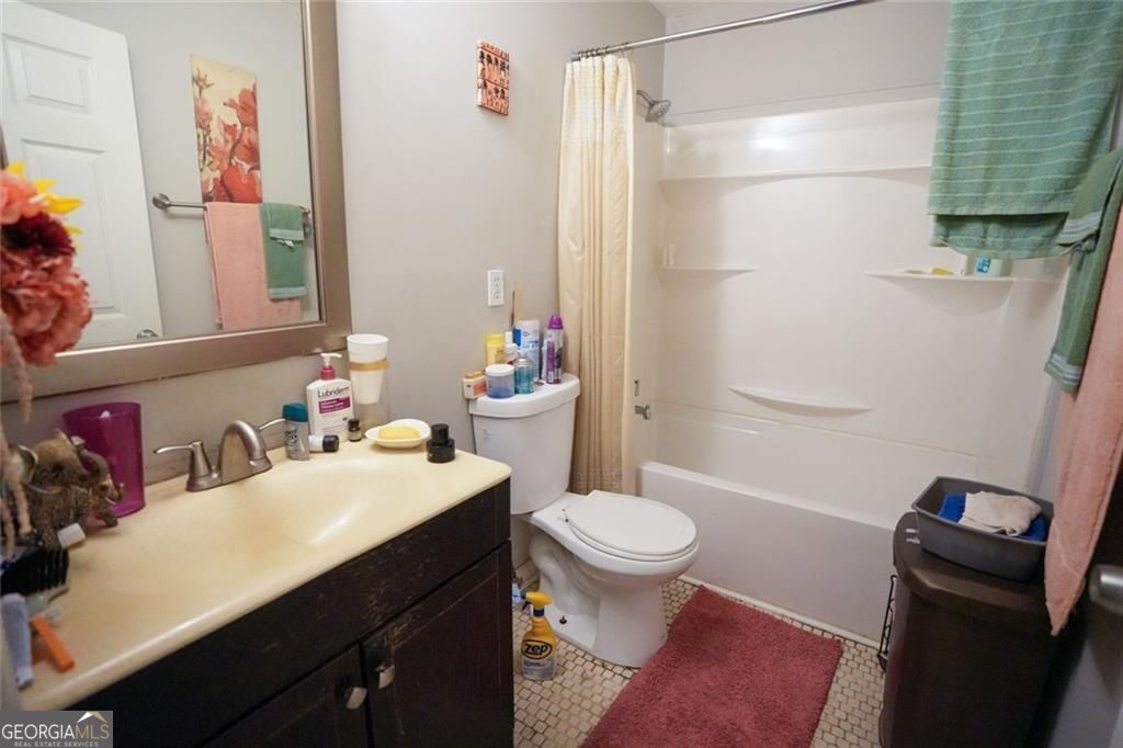 8265 Park Ridge Drive Property Photo 12