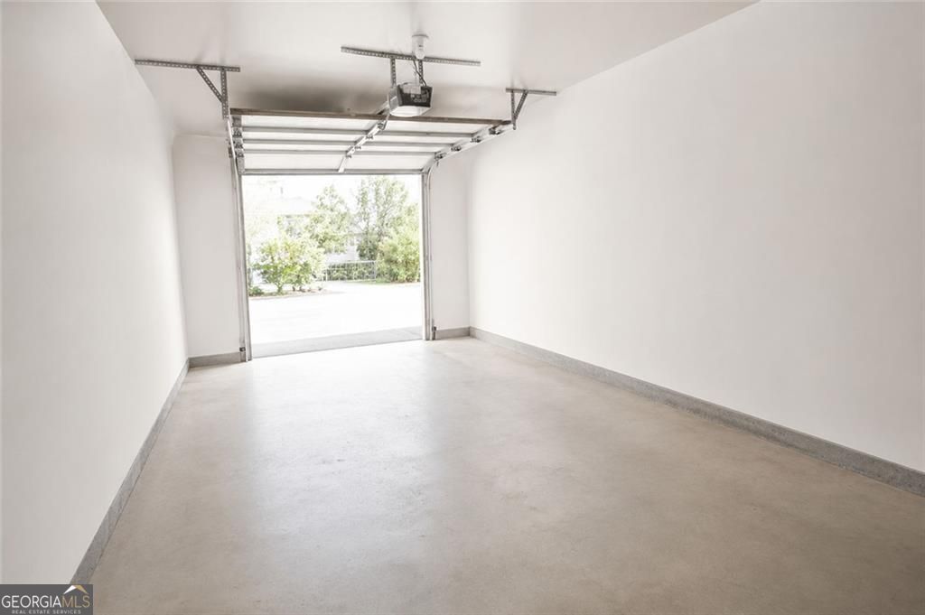 8265 Park Ridge Drive Property Photo 17