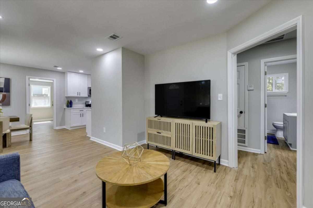 1704 Susan Circle Property Photo 8