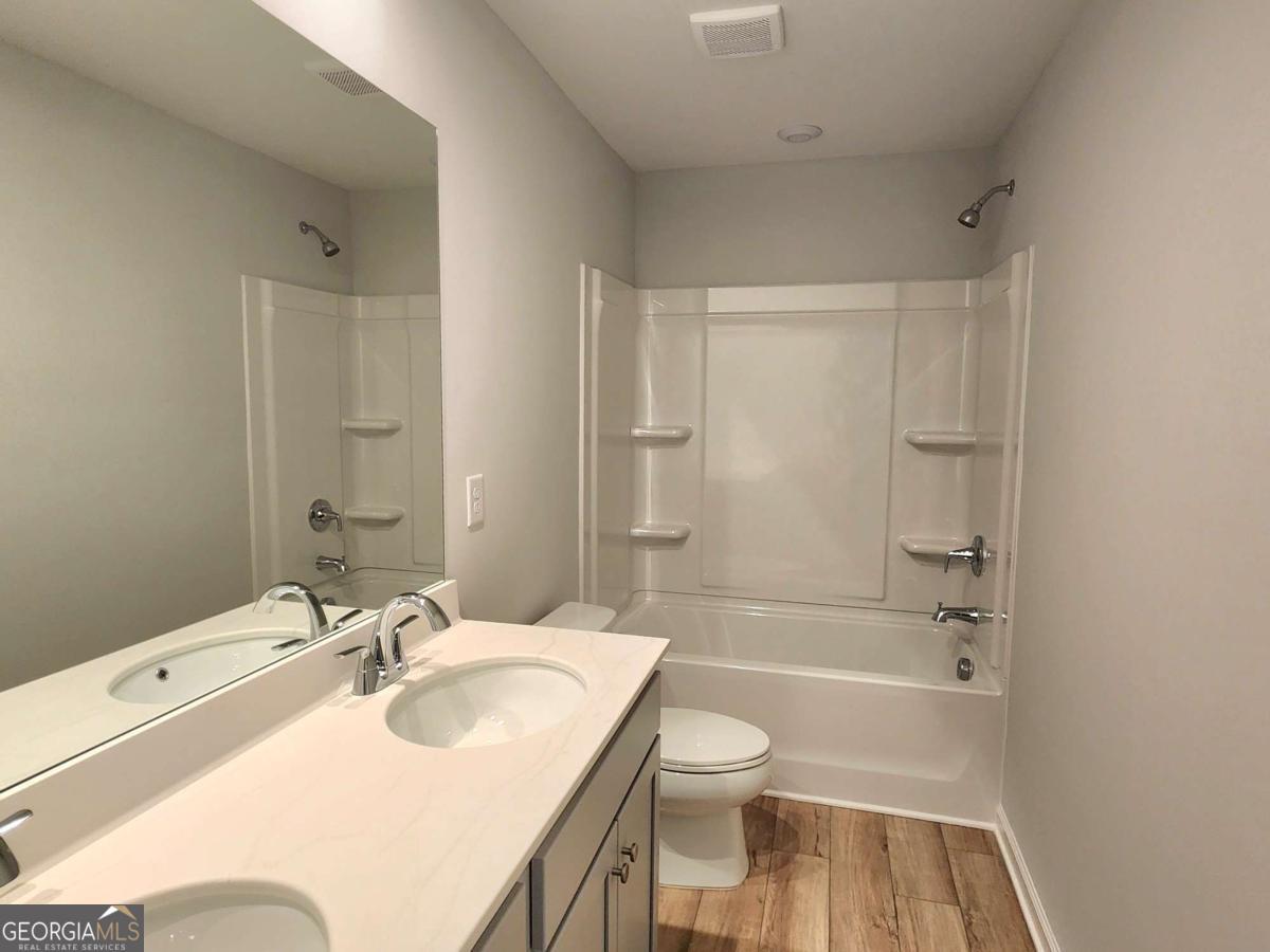 848 Leraes Way Property Photo 11
