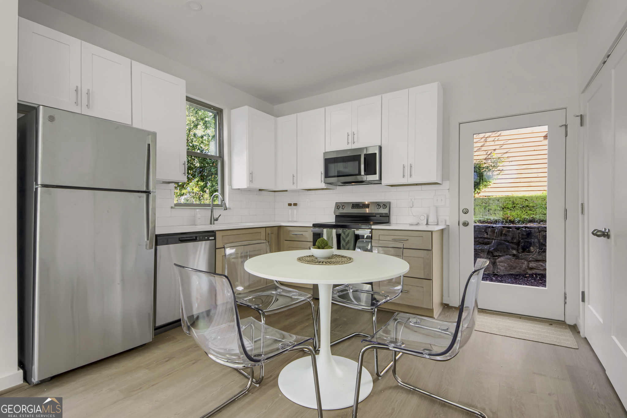 1070 Dill Avenue Sw # 103 Property Photo 4