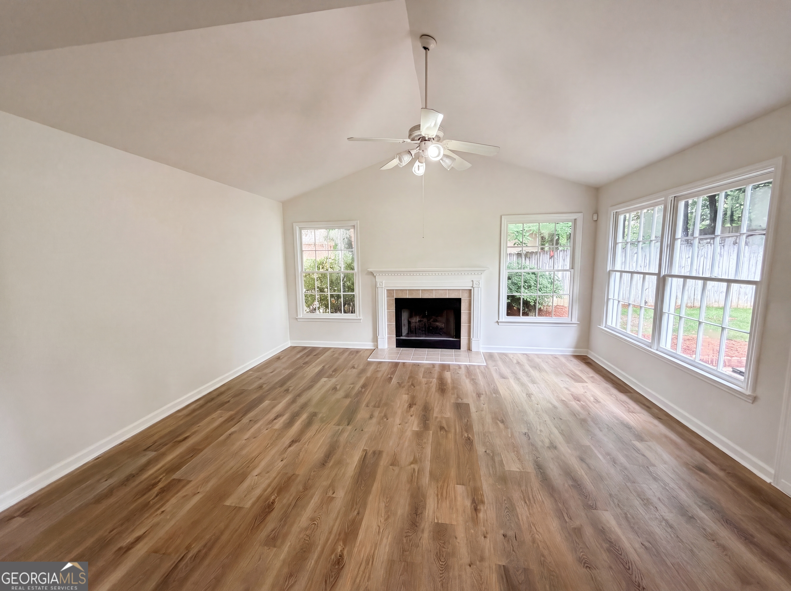 2178 Whitehall Drive Ne Property Photo 5