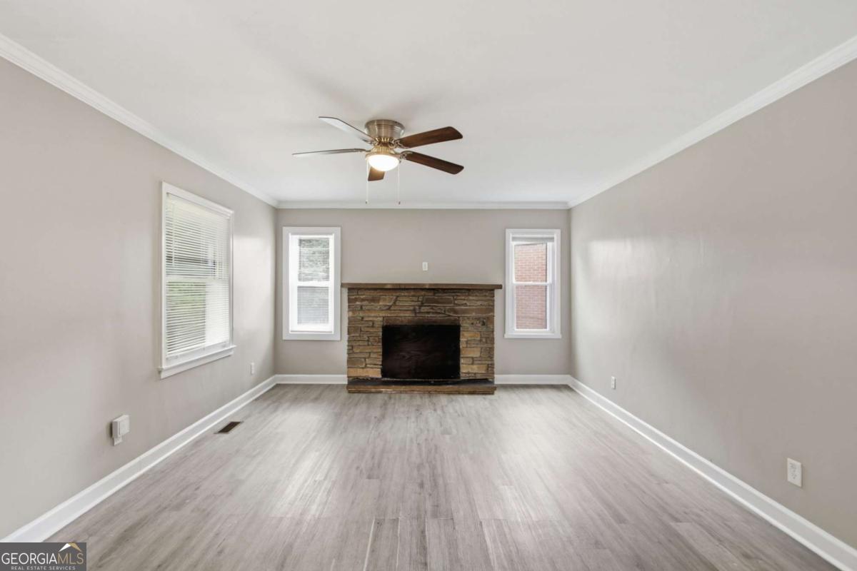 1036 Glendale Drive Property Photo 3