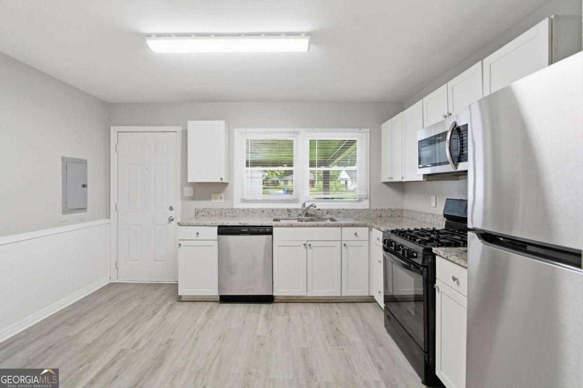1036 Glendale Drive Property Photo 6
