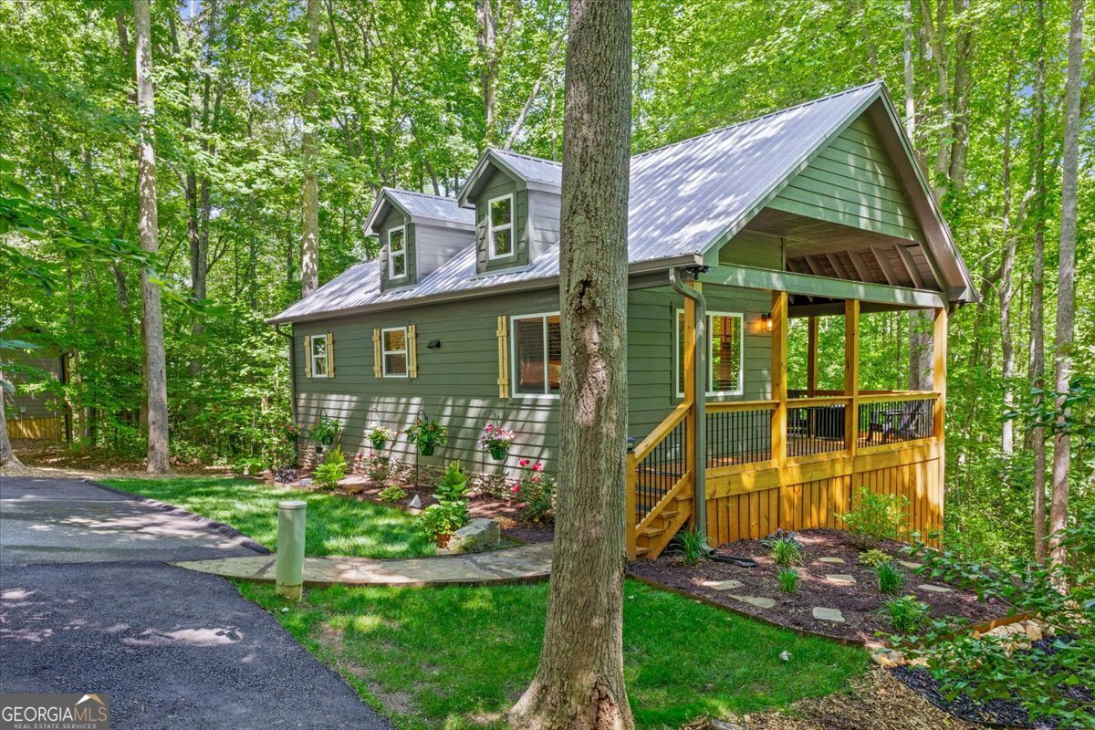 27 Village Way Property Photo 2