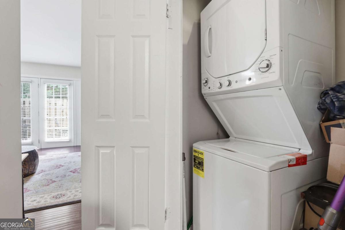 2524 Bradford Square Ne Property Photo 8