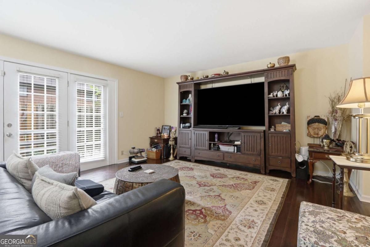 2524 Bradford Square Ne Property Photo 10
