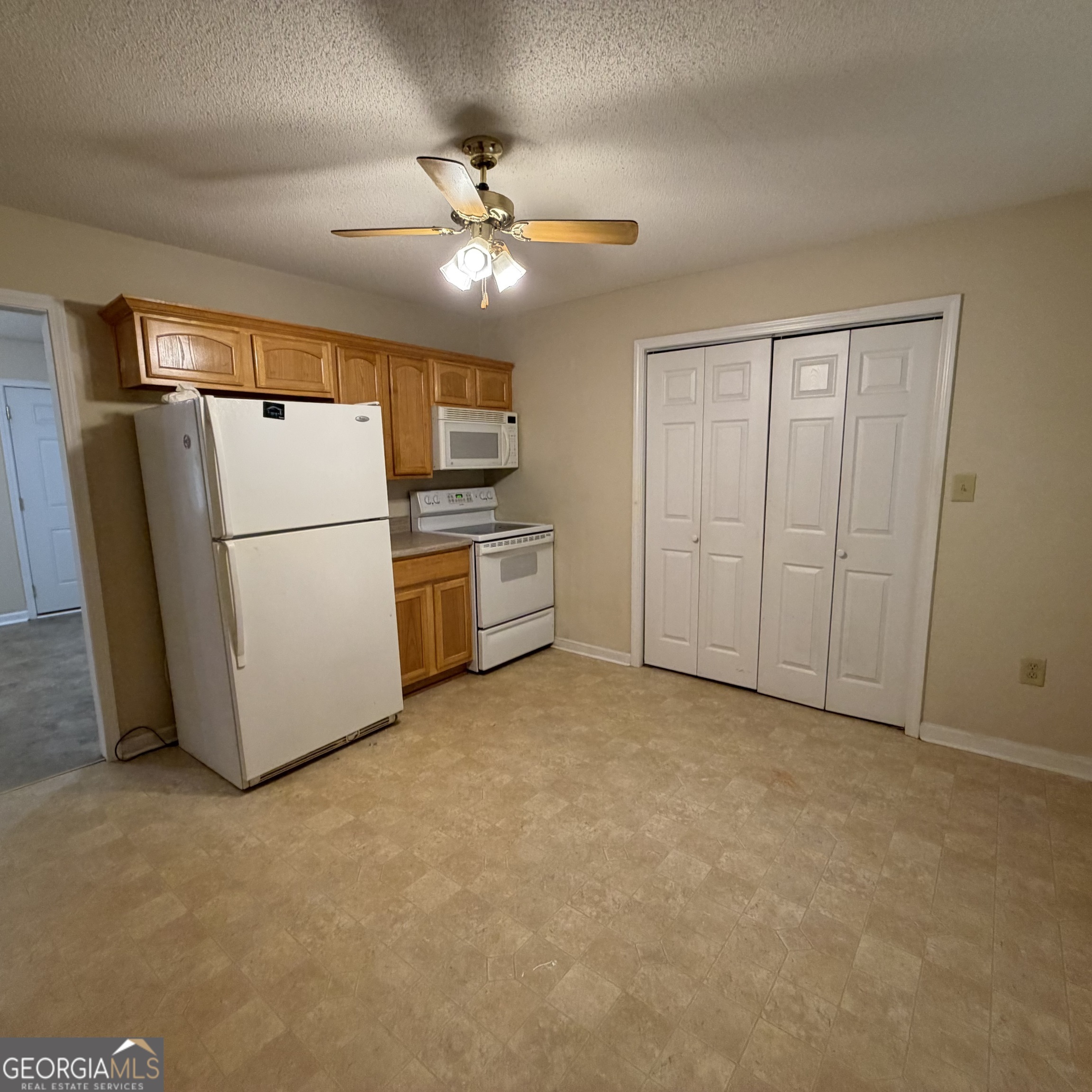 1207 Edna Place Property Photo 5
