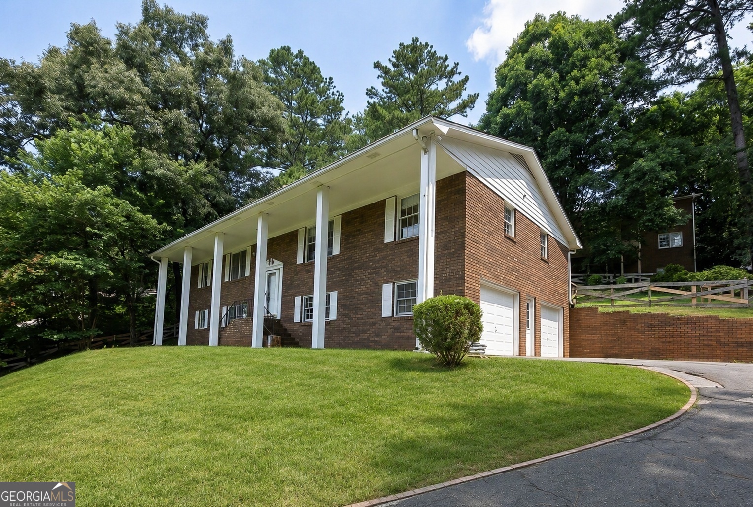 279 Heck Road NE Property Photo 1