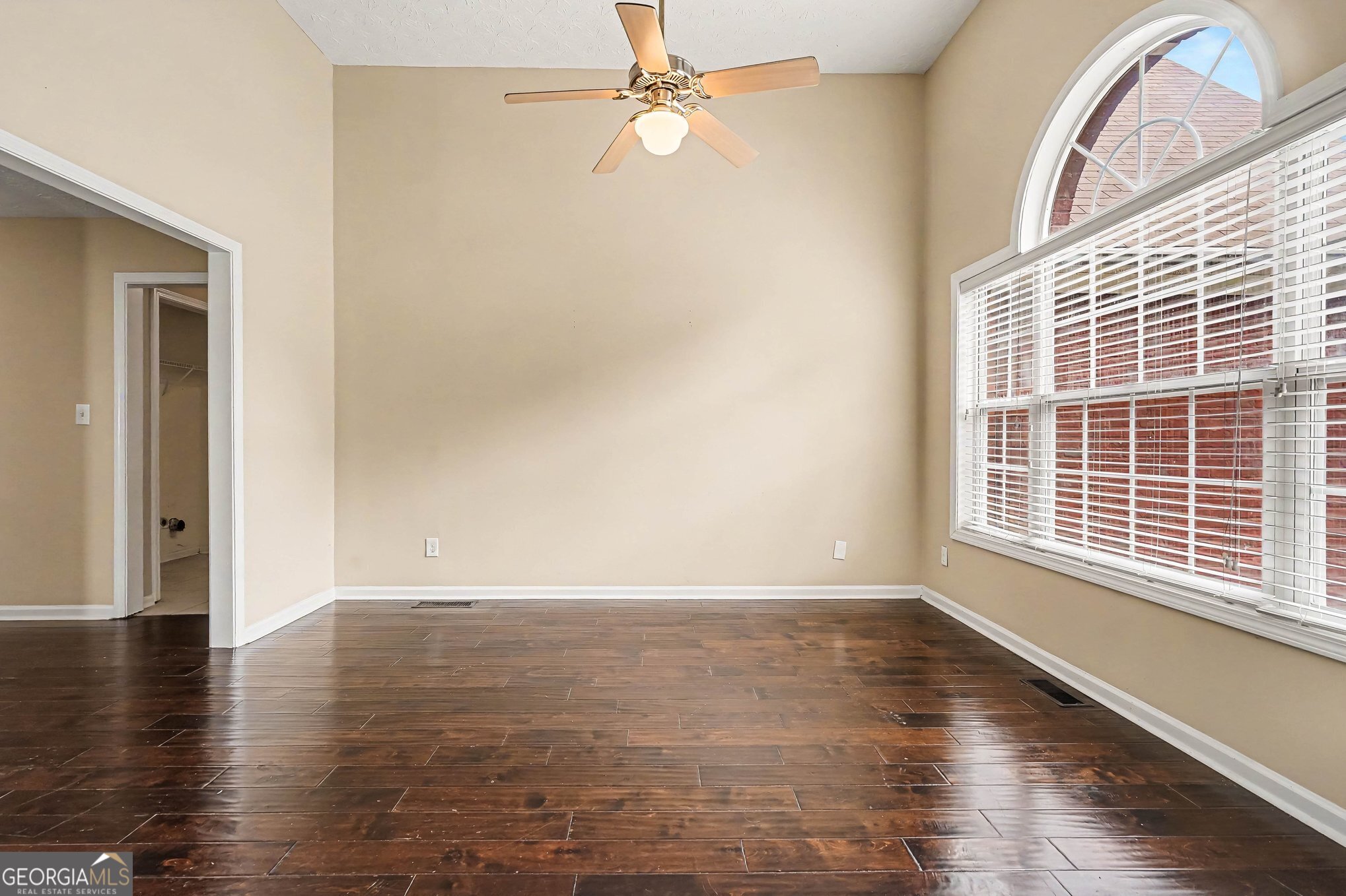 2075 Heatherton Road Property Photo 8